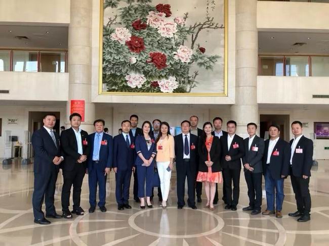 1551431879812465.jpg 合影.jpg